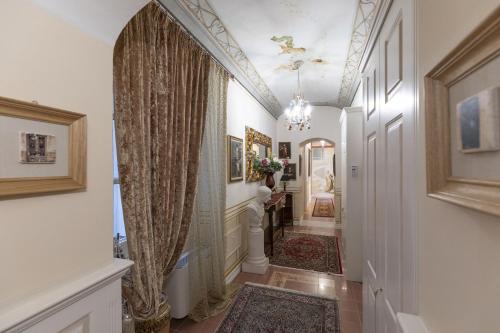 Les Suite Royales in 사사리 시티센터