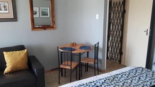 Little Umhlanga. Sunflower suite.