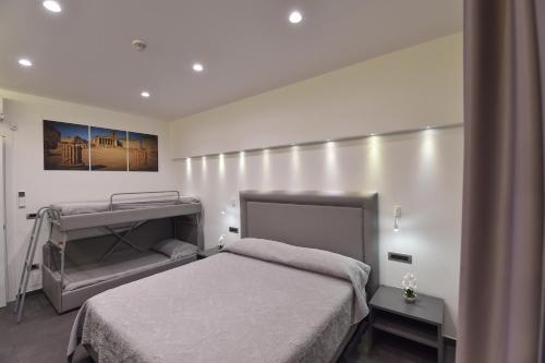 Pompei Inn Ruins B&B Luxury Suite - image 5