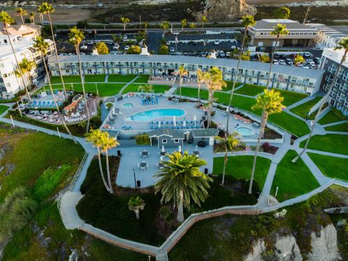 SeaCrest OceanFront Hotel