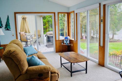 Mt. Maplewood Lake House Apt.