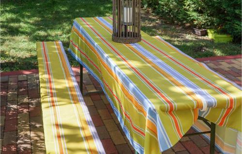  Amazing home in Fövenyes w/ 2 Bedrooms, Unterkunft in Örvényes