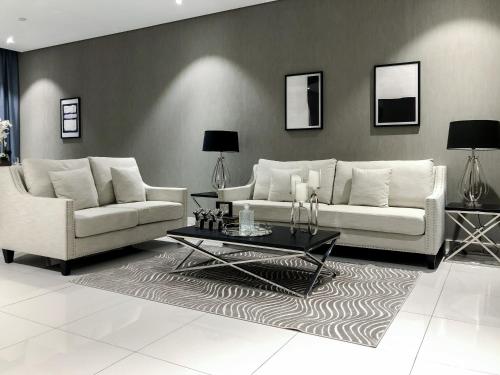 Chic & Spacious Dubai Meydan