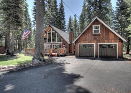 Welch Pet Friendly Cabin - main image