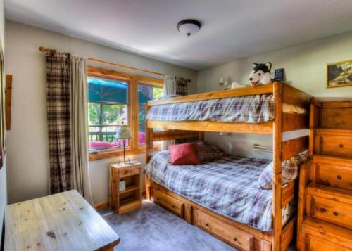 Foursome Cabin Cabin
