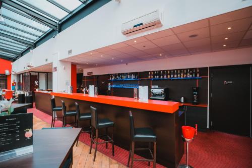 Zenia Hotel & Spa - image 8