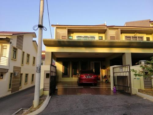 Homestay 5 ROOM 5 BATH Senawang N9