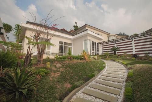 Nirvana Villas Puncak in Puncak