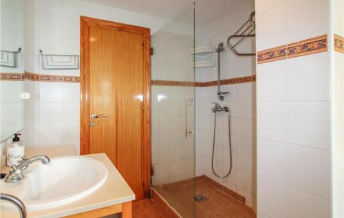 3 Bedroom Amazing Apartment In Los Alczares