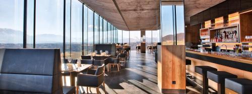 COOL MAMA Sky Restaurant