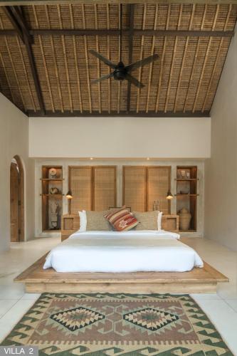 Seven-Bedroom Villa with Private Pool  image 10