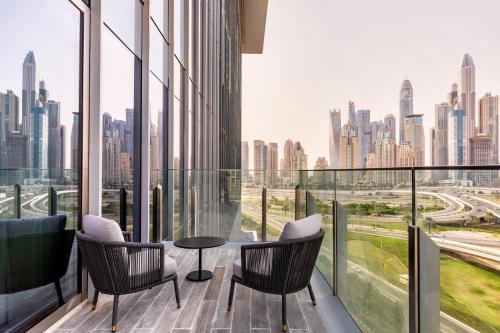 Taj Jumeirah Lakes Towers - image 7