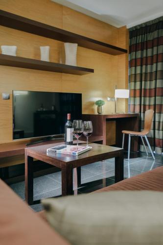 Hesperia Barcelona Fira Suites - image 5