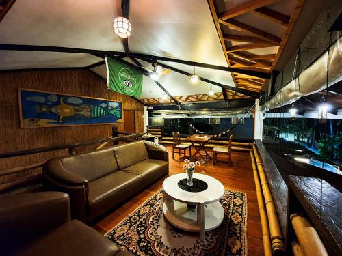 Cocoloco Beach Resort