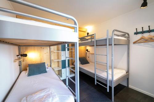 Quadruple Room with Shared Bathroom