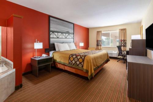 Super 8 by Wyndham Big Rapids