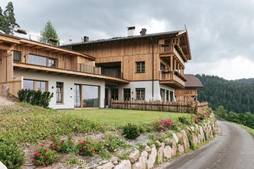 Lochbauer - Hotel - Meltina