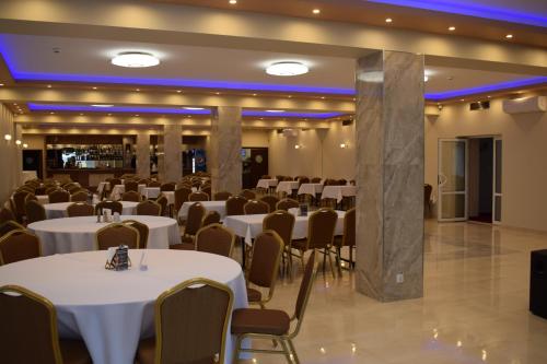 Restaurante, Hotel Biały (Hotel Bialy) in Walbrzych