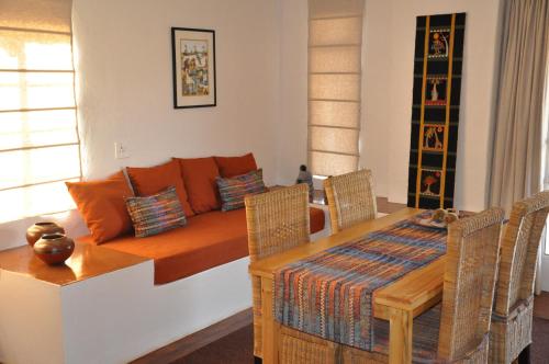 2 twin beds, 2 sofa beds