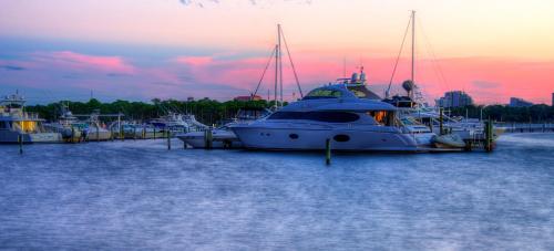 New Listing! Spacious Bayside Condo With Pool Beach Condo - image 5