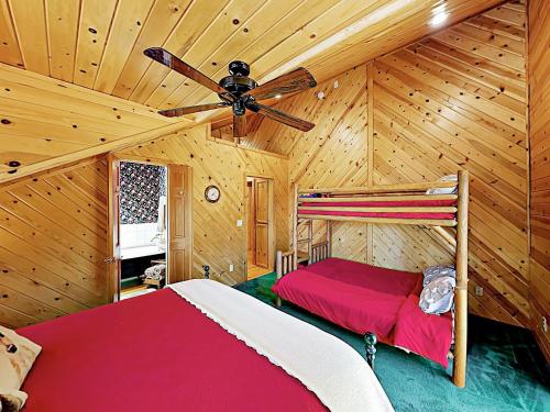 New Listing! “Branchwater Lodge” W/ Hot Tub & Game Loft Home - image 7