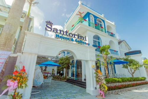 B&B Da Nang - Santorini House and Coffee - Bed and Breakfast Da Nang