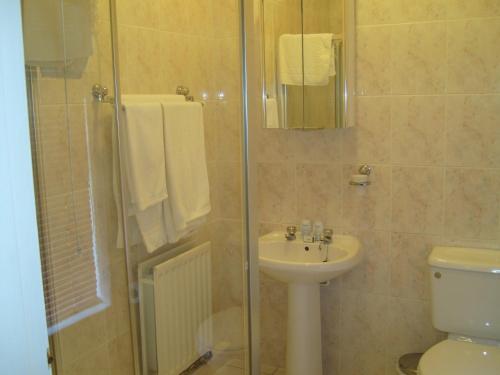 Holly Trees Hotel - image 5