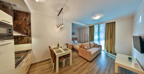 Studio Apartment image 10