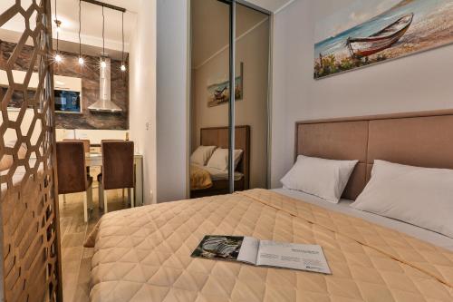 Studio Apartment image 6