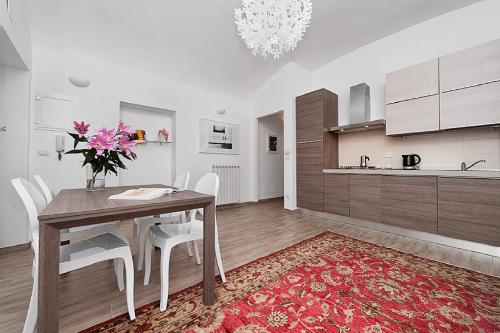 BMGA l Mon Amour San Giovanni Apartment, Рим (фото 2)