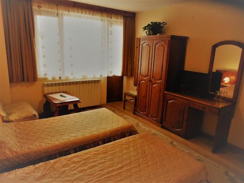 Boyadjiyski Guest House - image 14