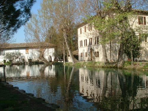  Villa dell antico mulino, Pension in Azzano