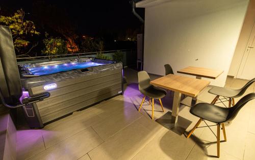 Swimming pool, Hotel Szeghalom in Gyomaendrod