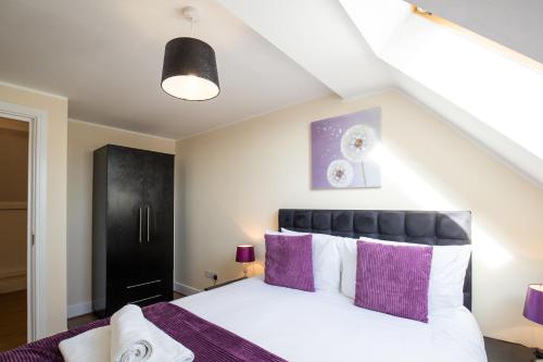 Picture of Velvet 2-Bedroom Apartment, Clockhouse, Hoddesdon