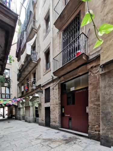 One-Bedroom Apartment - Second Floor - Calle de les Trompetes 4