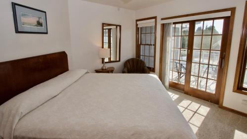 Baileys Harbor Yacht Club Resort – Baileys Harbor, WI