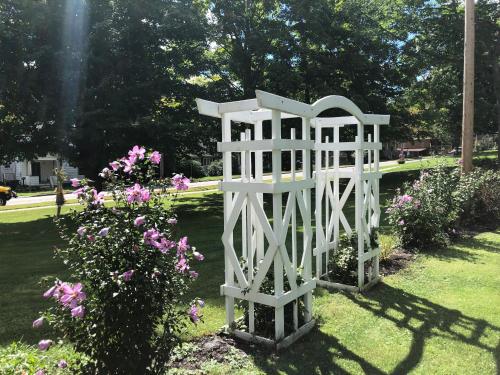 Stamford Gables Bed and Breakfast - image 10