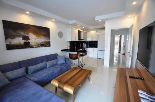  Alanya Cleopatra Beach 2 Bedrooms Luxury Apartment in Hygienic Condition in Alanya