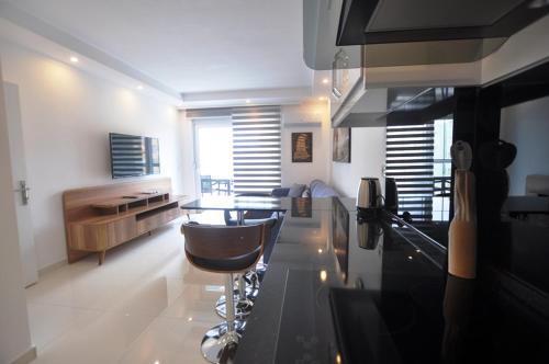  Alanya Cleopatra Beach 2 Bedrooms Luxury Apartment in Hygienic Condition in Alanya
