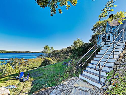 New Listing! Waterfront Retreat With Stunning Views Home - image 4