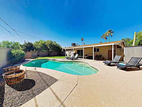 New Listing! Stylish Old Town Hideaway With Heated Pool Home - image 2