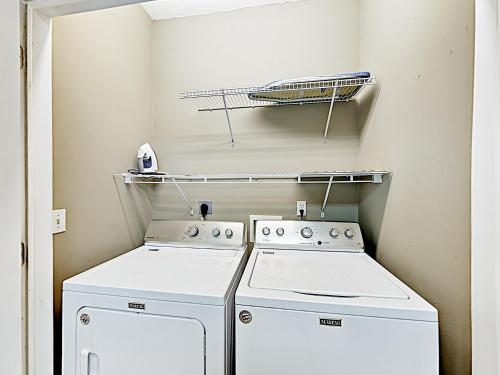 Dreamy Condo With Pool 4 Miles To Orange Beach Condo - image 7