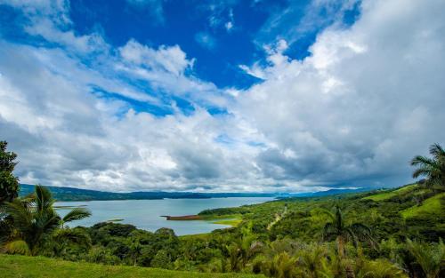 Lake Arenal Condos