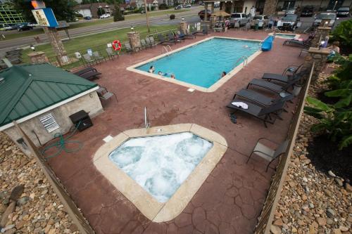 Mountain Breeze Motel in Pigeon Forge, USA