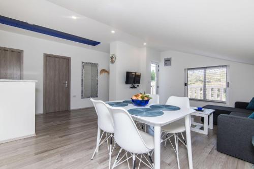 Apartment LORO - image 11