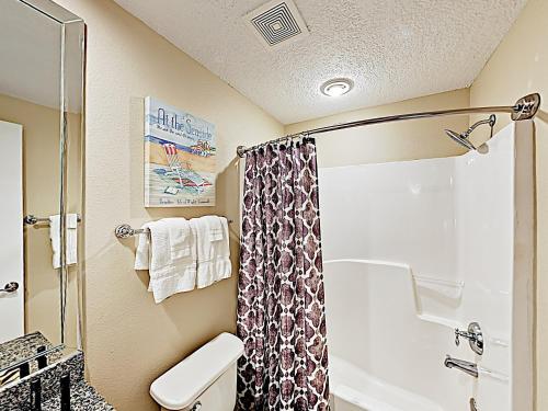 New Listing! Beachfront Gem With Resort Amenities Condo - main image