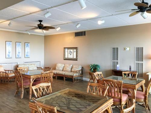 New Listing! Fernandina Beach Oasis With Pool Condo - image 5