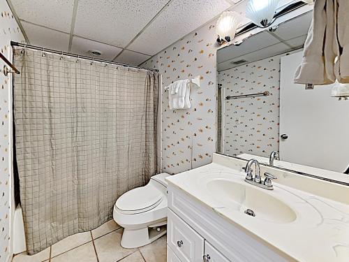 New Listing! Fernandina Beach Oasis With Pool Condo - image 8
