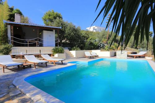 Family friendly apartments with a swimming pool Okrug Gornji Ciovo - 16608