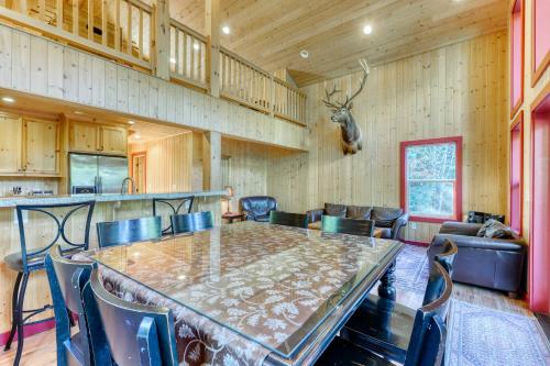 Money Creek Lodge - 5 Bed 2 Bath Vacation home in Skykomish